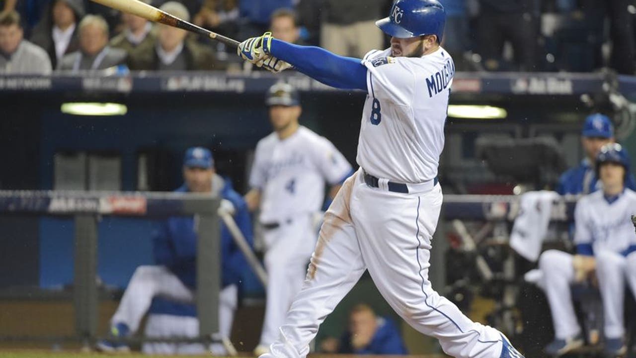 Royals Mike Moustakas: Player to Watch Heading into 2017